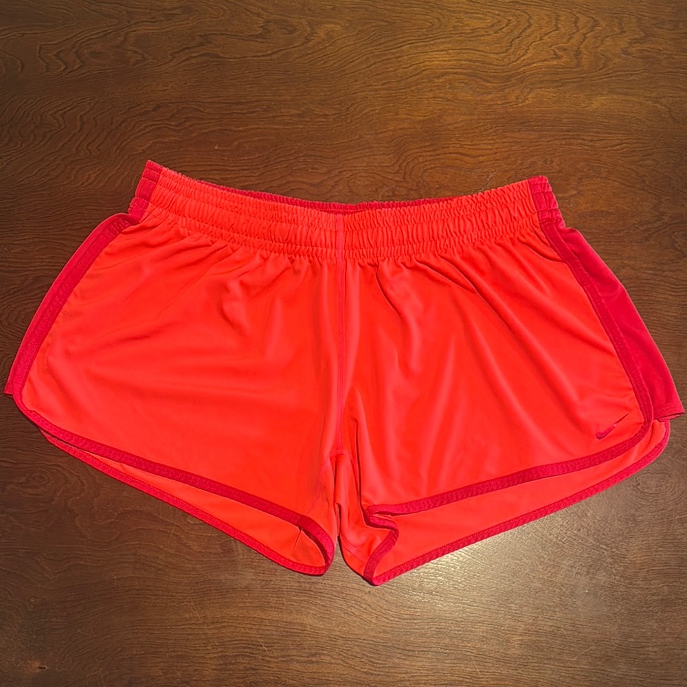 Women’s Nike Dri-FIT Fly Knit Training Shorts Red